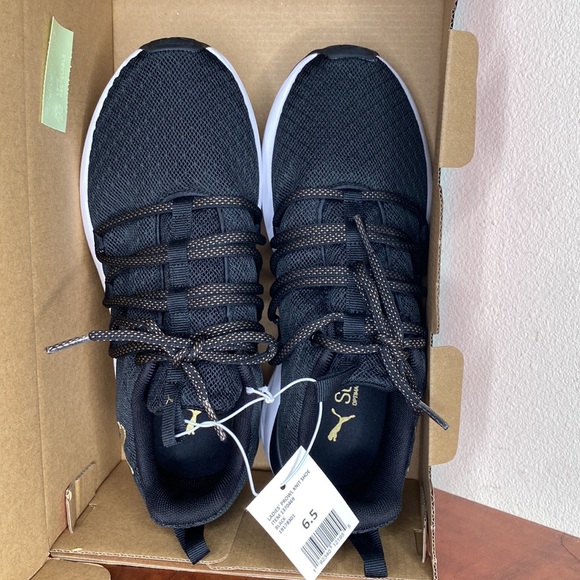 NWT Women’s Puma Prowl Knit Shoe Sneakers, black and white, size 6.5 - Picture 4 of 11